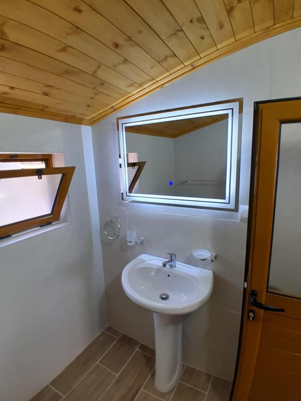 Guest House Ejona Gjirokastra Zewnętrze zdjęcie