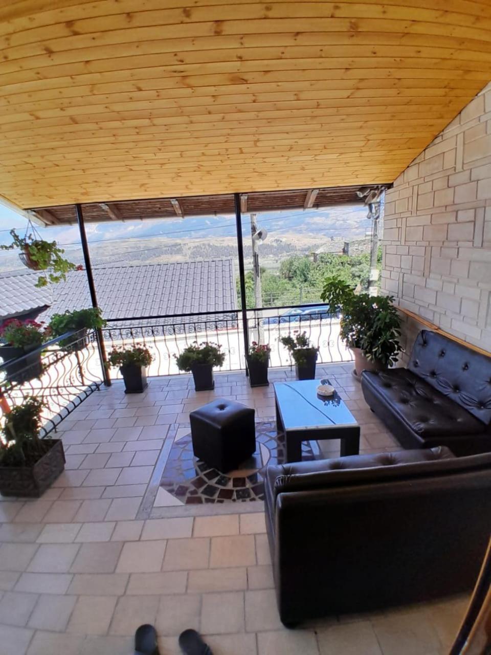 Guest House Ejona Gjirokastra Zewnętrze zdjęcie