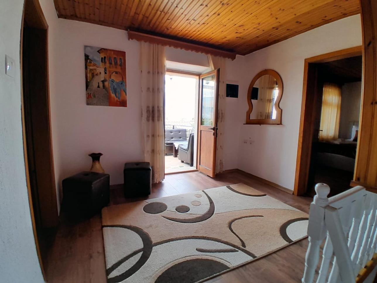 Guest House Ejona Gjirokastra Zewnętrze zdjęcie