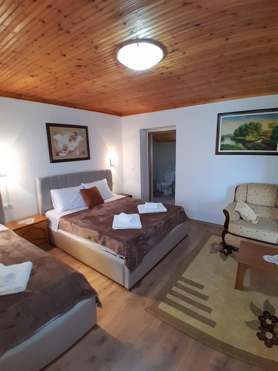 Guest House Ejona Gjirokastra Zewnętrze zdjęcie
